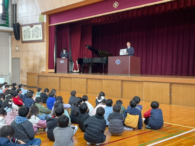 校長先生「ともに一歩先へ」のお話